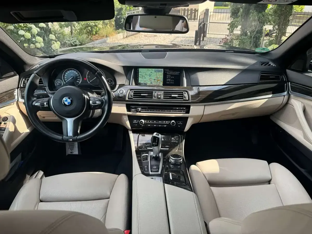 Gebraucht BMW 525 Comfort Edition 218 PS (160 kW) 2015 Schwarz Kombi