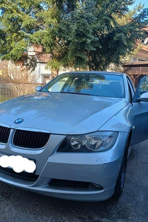 Gebraucht BMW 318 143 PS (105 kW) 2006 Silber Limousine
