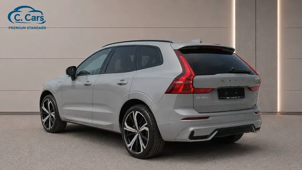 Gebraucht Volvo XC60 Plus 253 PS (186 kW) 2025 Grau SUV