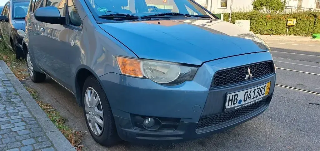 Gebraucht Mitsubishi Colt Inform 95 PS (69 kW) 2009 Blau Kleinwagen