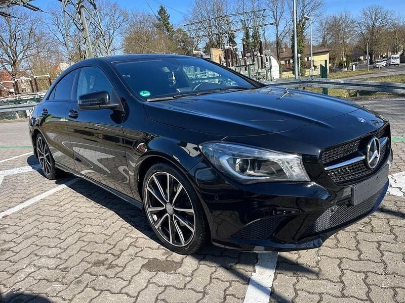 Gebraucht Mercedes CLA180 Edition 122 PS (89 kW) 2013 Schwarz Limousine