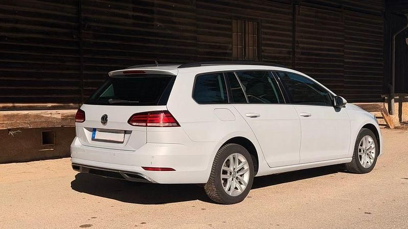 Gebraucht VW Golf VII 125 PS (91 kW) 2017 Grau Limousine