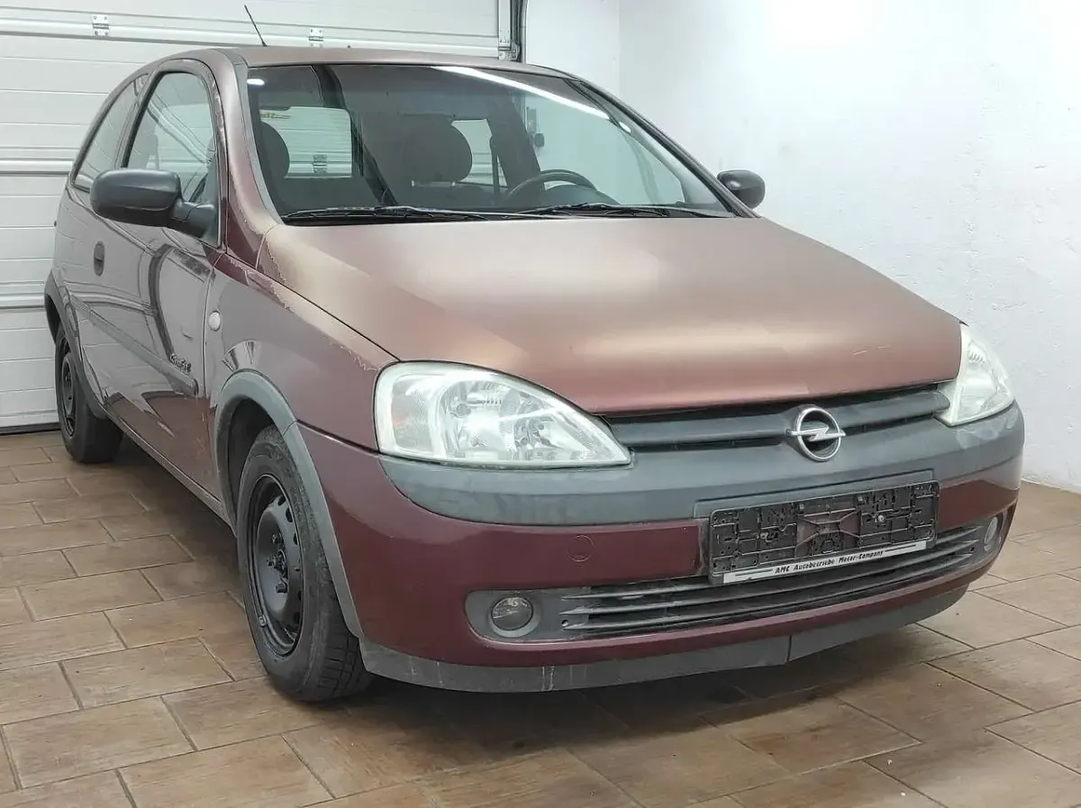 Usado Opel Corsa 75 HP (55 kW) 2001 Vermelho Citadino