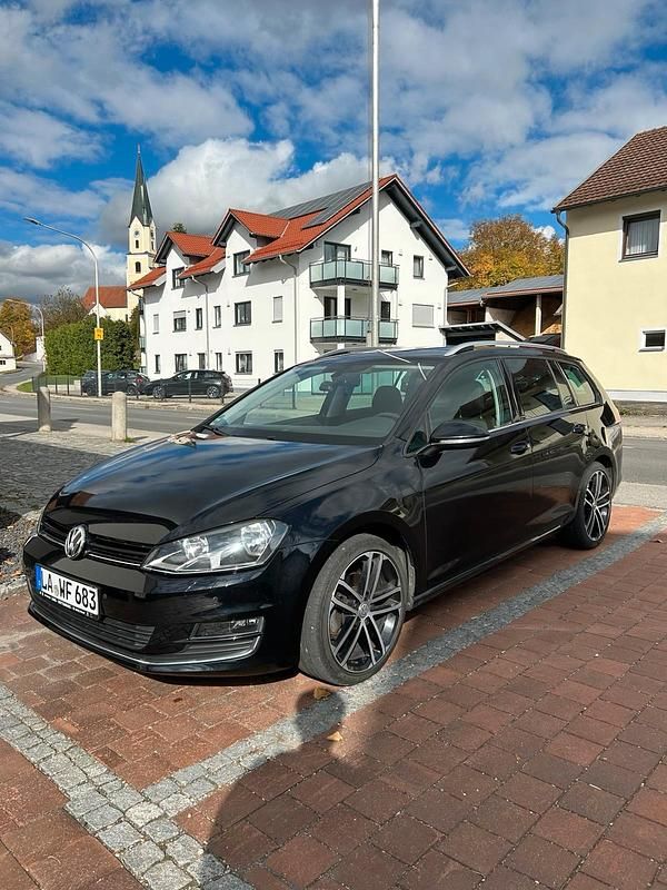 Schwarz Gebraucht 2016 VW Golf VII Allstar Kombi | 8.100 € (Guter Preis) - Bild 1/4