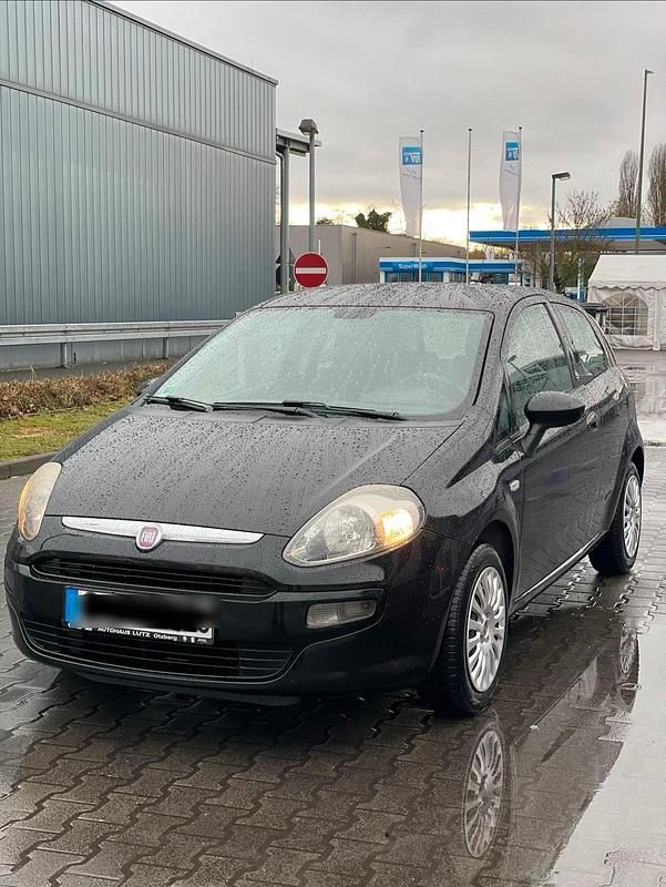 Gebraucht Fiat Punto 69 PS (50 kW) 2011 Schwarz Kleinwagen