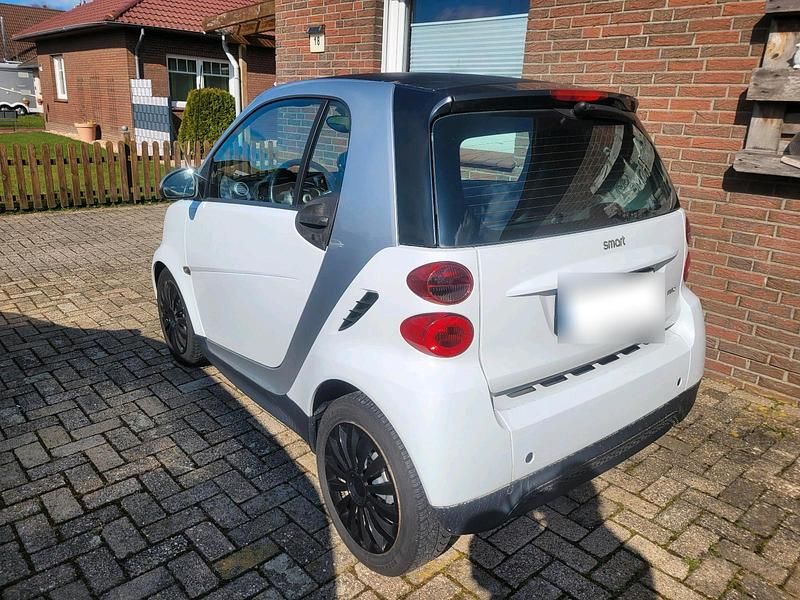 Gebraucht Smart ForTwo Coupé 61 PS (44 kW) 2015 Weiß Coupé
