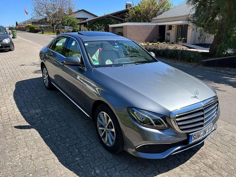 Occasion Mercedes E220 Exclusive 194 ch (142 kW) 2016 Gris Berline
