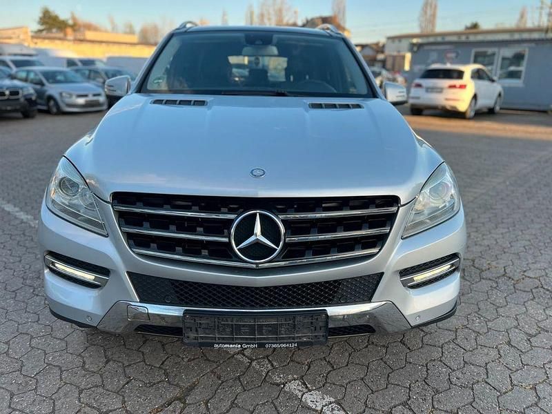 Gebraucht Mercedes ML350 258 PS (189 kW) 2012 Silber SUV