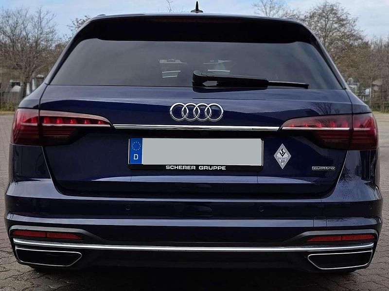 Gebraucht Audi A4 Advanced 204 PS (150 kW) 2021 Blau Kombi