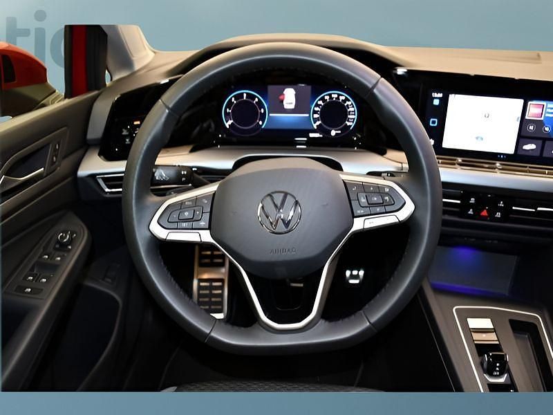 Gebraucht VW Golf VIII 116 PS (85 kW) 2023 Rot Kombi