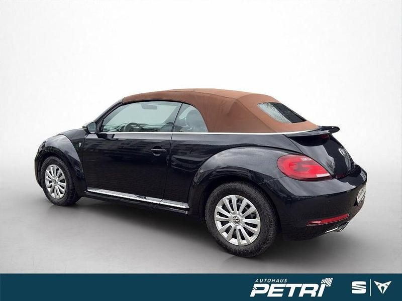 Gebraucht VW Beetle Cabriolet Karmann 150 PS (110 kW) 2018 Schwarz Cabrio