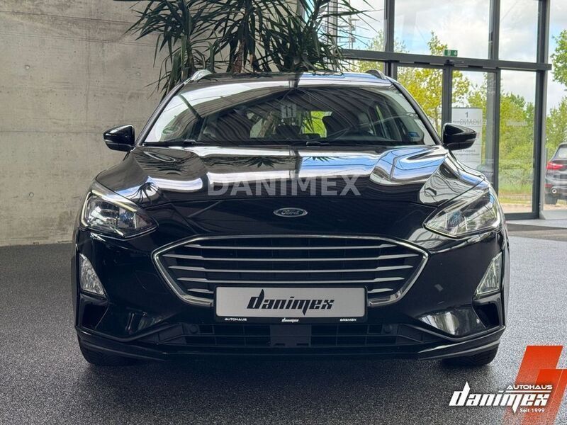 Gebraucht Ford Focus Cool & Connect 120 PS (88 kW) 2020 Schwarz Limousine