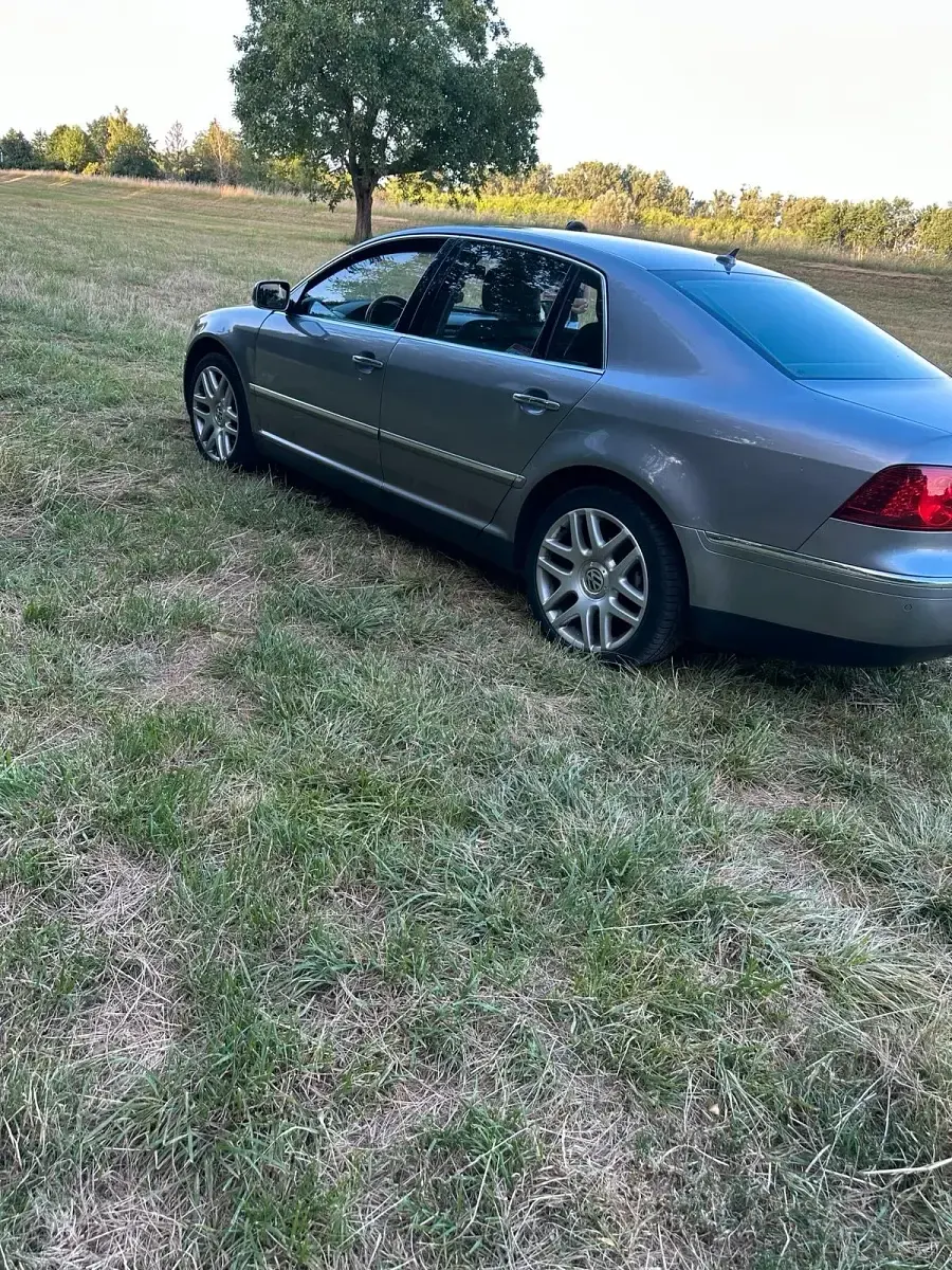 Gebraucht VW Phaeton 240 PS (176 kW) 2009 Silber Limousine