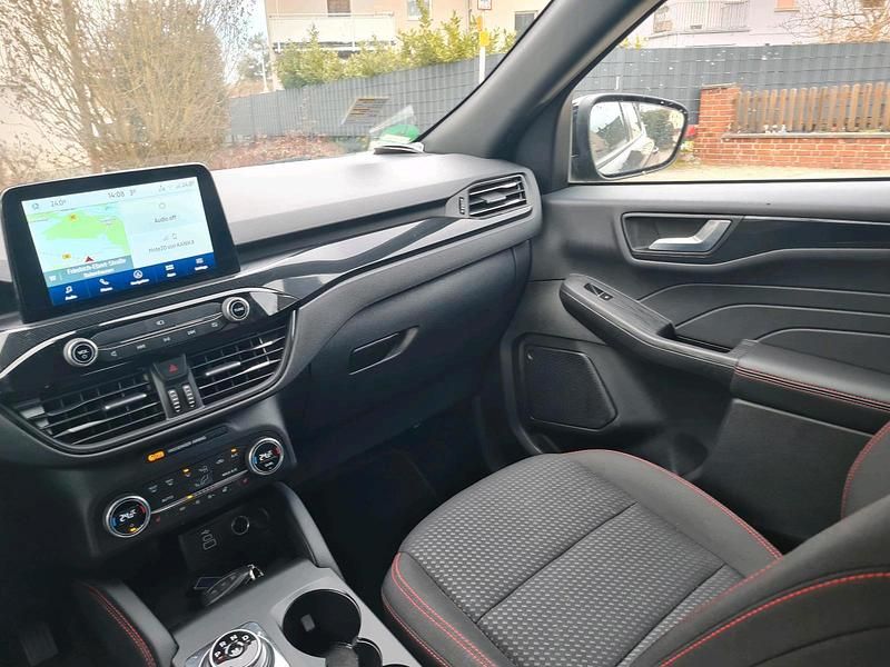 Gebraucht Ford Kuga ST-Line 120 PS (88 kW) 2022 Schwarz SUV