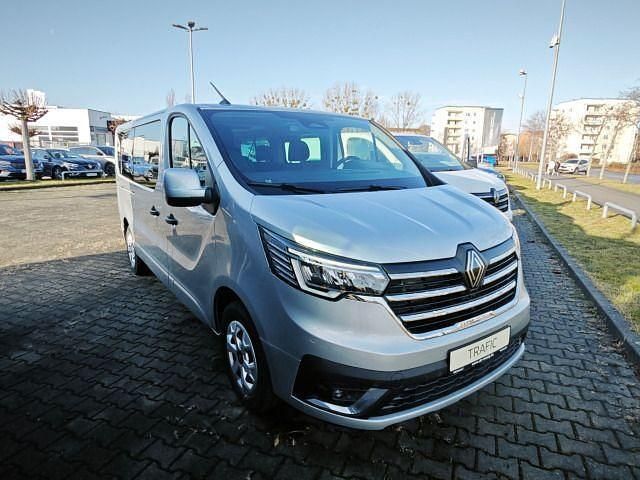 Gebraucht Renault Trafic Evolution 170 PS (125 kW) 2025 Silber schwarz Van / Kleinbus