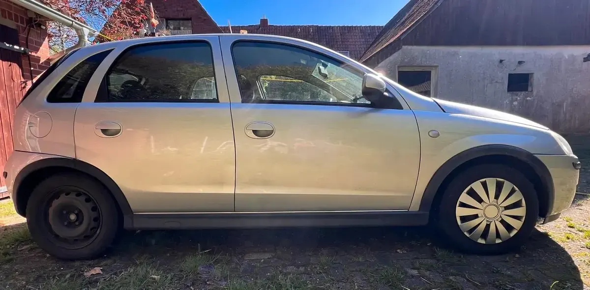 Gebraucht Opel Corsa 80 PS (58 kW) 2005 Silber Kleinwagen