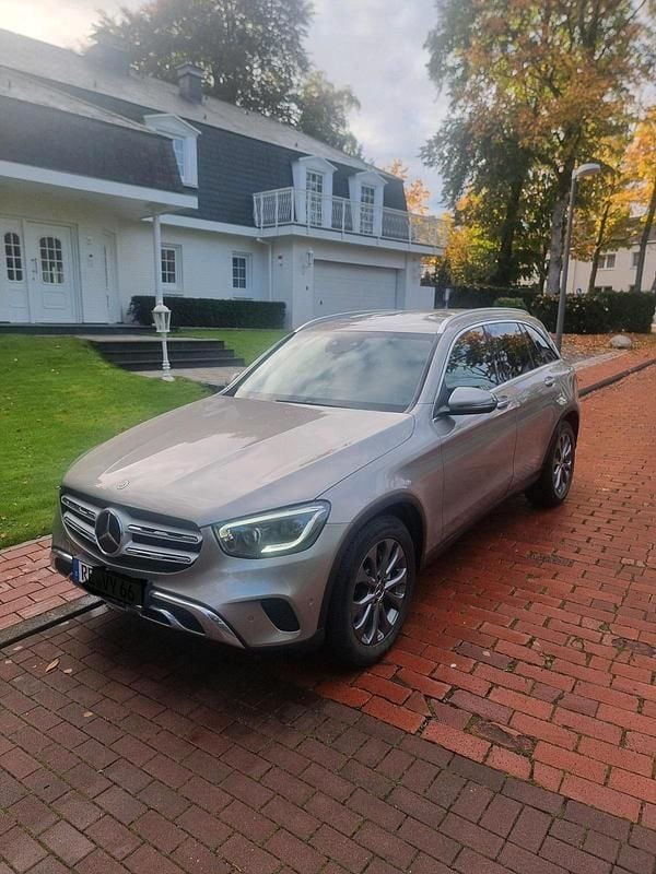Beige Gebraucht 2019 Mercedes GLC300 SUV | 33.600 € (Guter Preis) - Bild 1/4