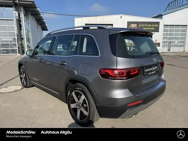 Gebraucht Mercedes GLB250 Progressive 224 PS (164 kW) 2020 Grau SUV