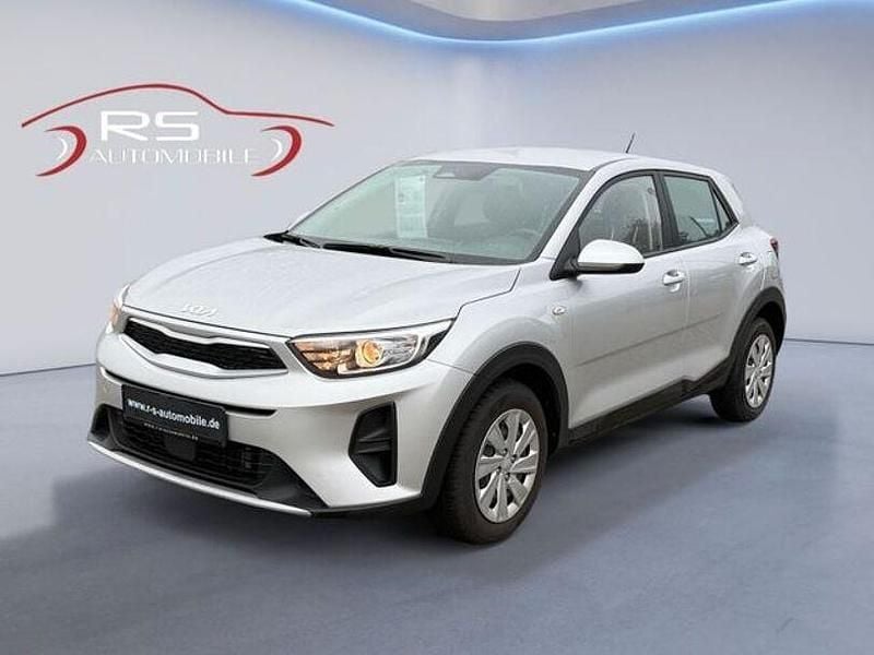 Silber Gebraucht 2022 Kia Stonic Vision SUV | 14.980 € - Bild 1/4