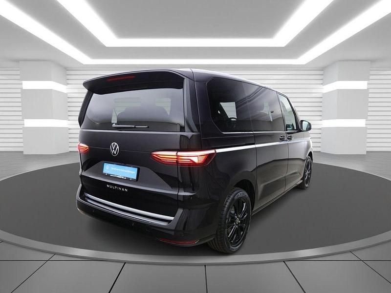 Neu VW Multivan Style 150 PS (110 kW) 2026 Deep black perleffekt, pearl effect Van