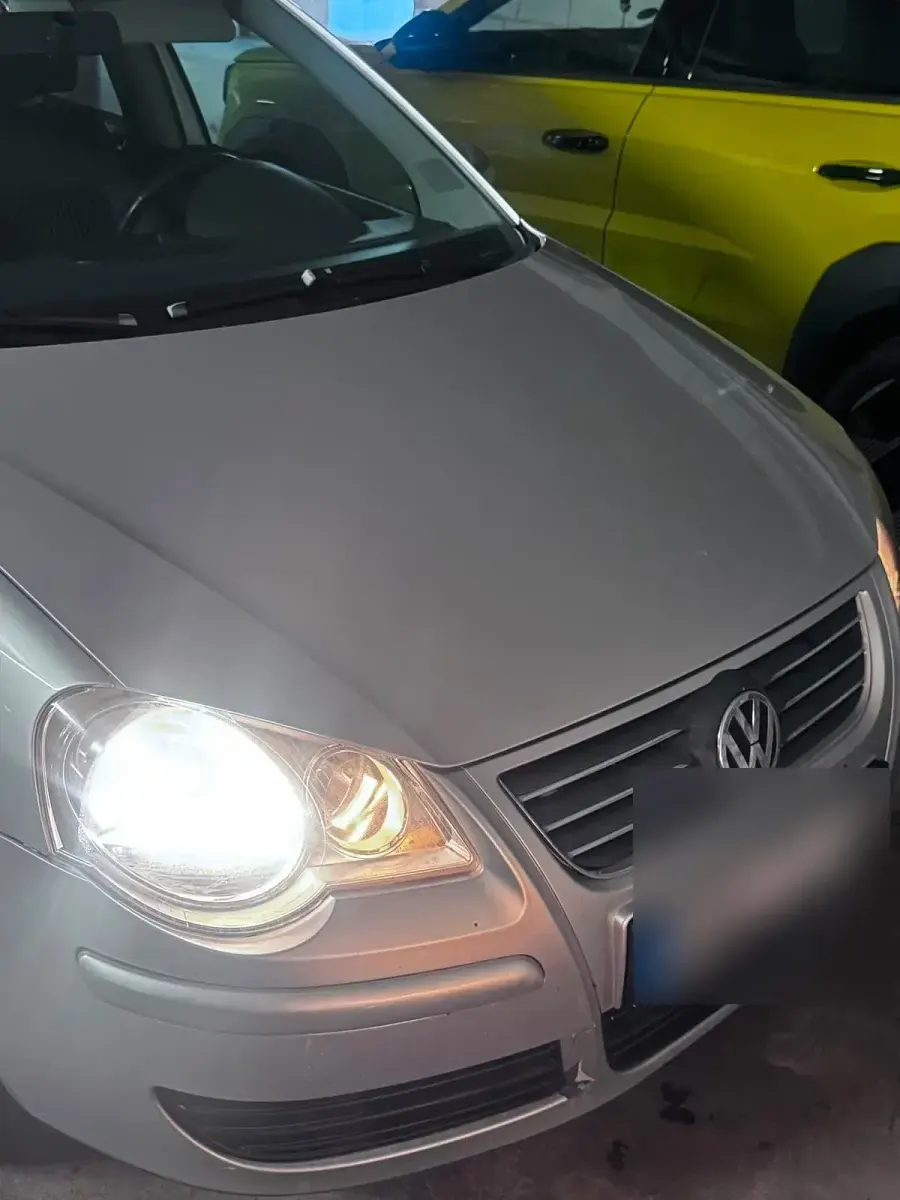 Gebraucht VW Polo 75 PS (55 kW) 2005 Grau Kleinwagen