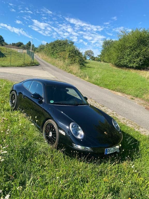 Schwarz Gebraucht 2004 Porsche 911 Carrera S Coupé | 65.997 € - Bild 1/4