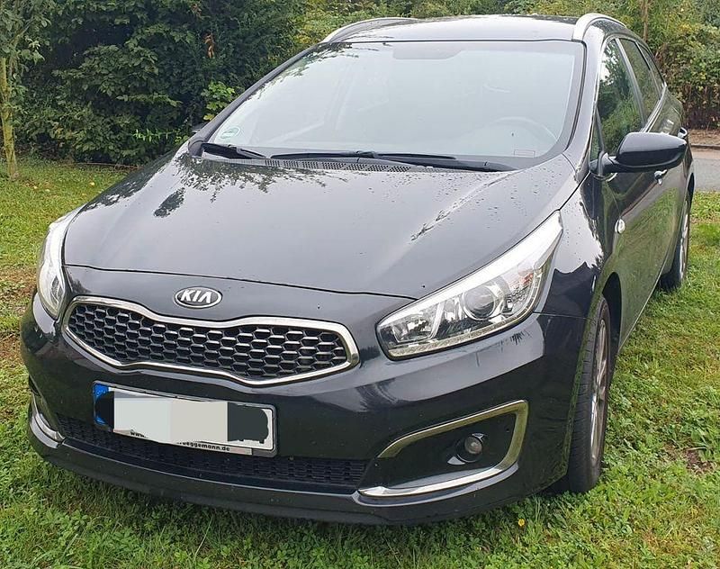 Schwarz Gebraucht 2017 Kia Ceed Sportswagon DREAM-TEAM Edition Kombi | 9.000 € (Etwas zu teuer) - Bild 1/4