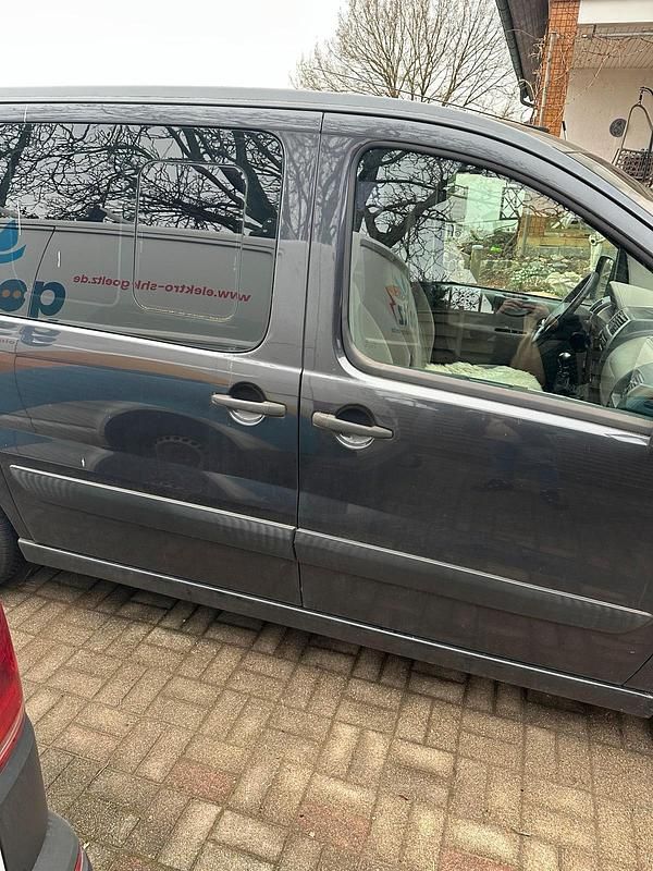 Gebraucht Peugeot TePee 136 PS (100 kW) 2007 Schwarz Van / Kleinbus