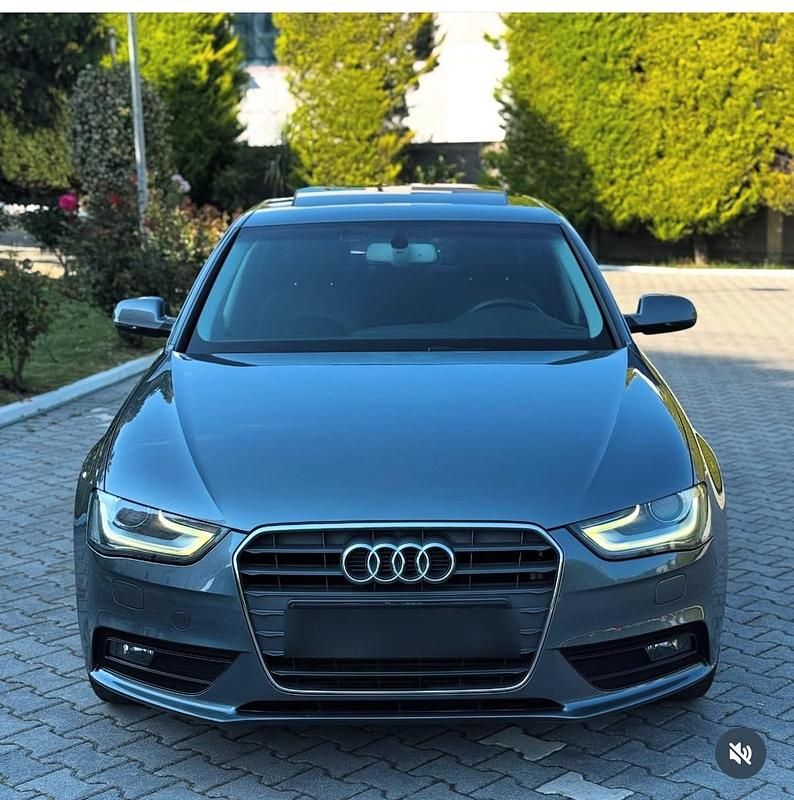 Grau Gebraucht 2013 Audi A4 Kleinwagen | 13.000 € - Bild 1/4
