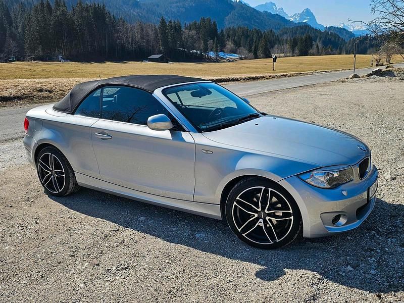 Silber Gebraucht 2011 BMW 120 Cabriolet Cabrio | 11.300 € (Etwas zu teuer) - Bild 1/4