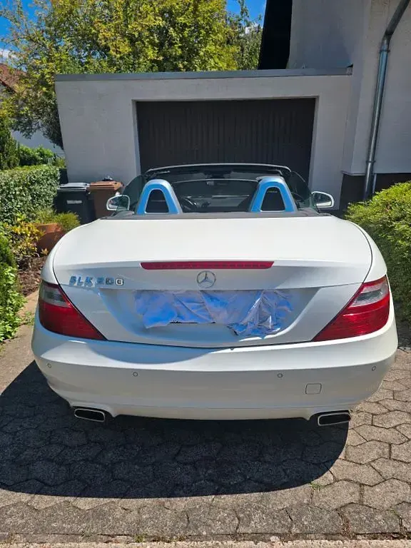 Gebraucht Mercedes SLK200 184 PS (135 kW) 2011 Weiß Cabrio