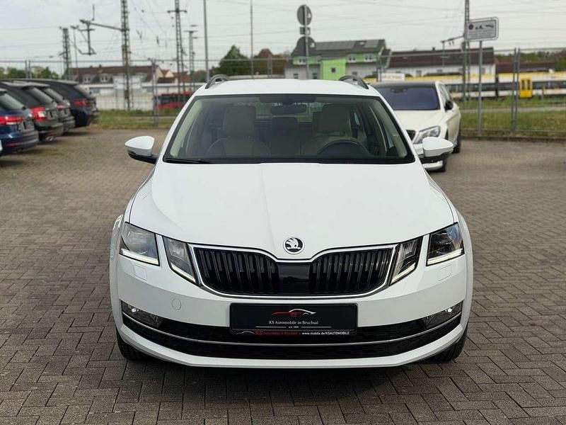 Gebraucht Skoda Octavia Style 150 PS (110 kW) 2019 Bila moon/moon white Kombi