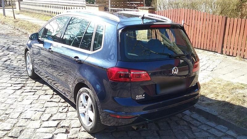Gebraucht VW Golf VII Highline 150 PS (110 kW) 2015 Blau Kombi