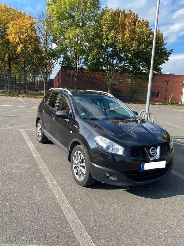 Schwarz Gebraucht 2010 Nissan Qashqai +2 Tekna SUV | 8.700 € (Fairer Preis) - Bild 1/4