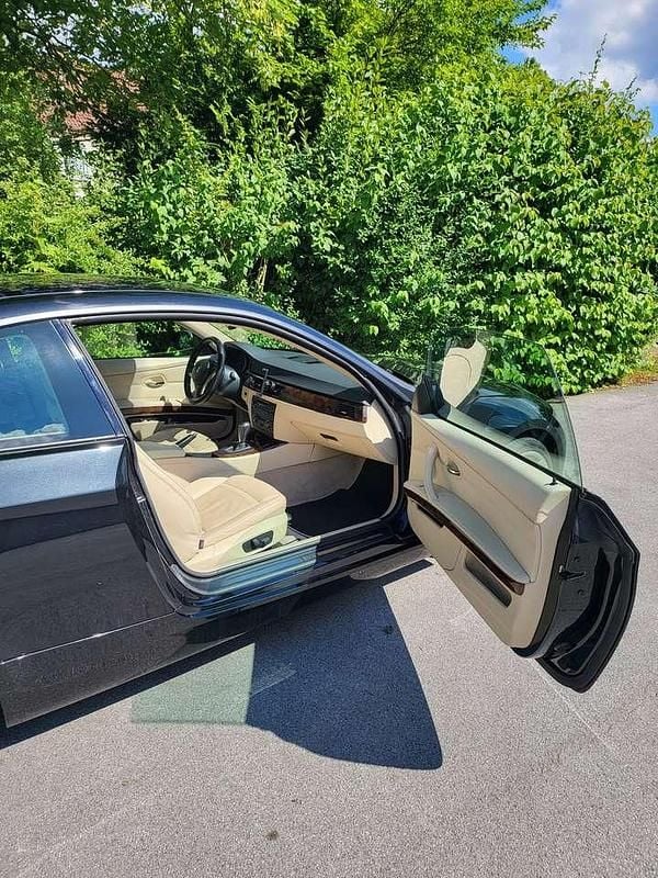 Gebraucht BMW 320 170 PS (125 kW) 2007 Schwarz Coupé