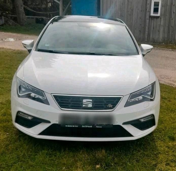 Weiß Gebraucht 2018 Seat Leon FR Kleinwagen | 13.000 € (Fairer Preis) - Bild 1/4