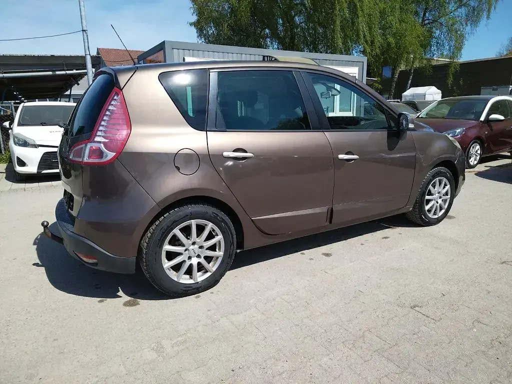 Gebraucht Renault Scénic III Dynamique 110 PS (80 kW) 2012 Braun Van / Kleinbus