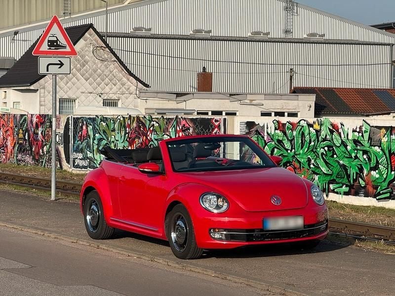 Second-hand VW Beetle 105 CP (77 kW) 2014 Roșu Hatchback