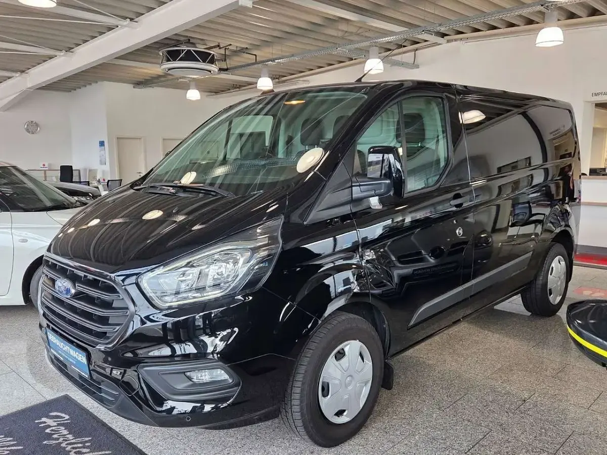 Gebraucht Ford Transit Custom Trend 105 PS (77 kW) 2021 Schwarz Van