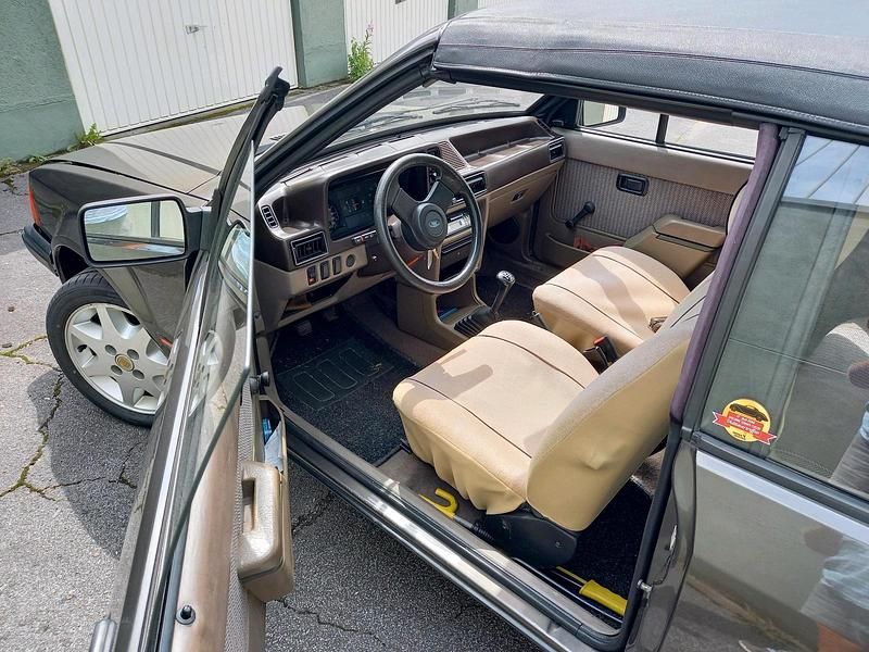 Gebraucht Ford Escort Cabriolet 79 PS (58 kW) 1984 Cabrio