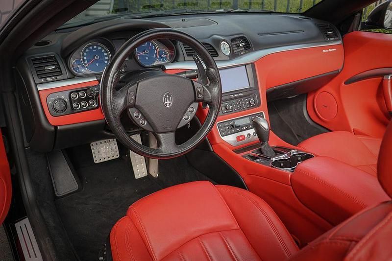 Gebraucht Maserati GranCabrio 441 PS (324 kW) 2012 Schwarz Cabrio