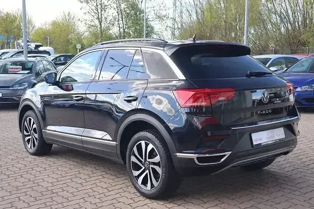 Begagnad VW T-Roc Active 150 HK (110 kW) 2022 Svart SUV