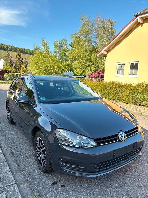 Second-hand VW Golf VII 110 CP (80 kW) 2015 Gri Break