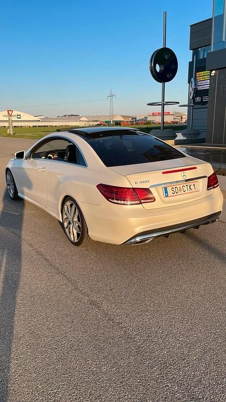 Gebraucht Mercedes E400 AMG 333 PS (244 kW) 2015 Weiß Coupé