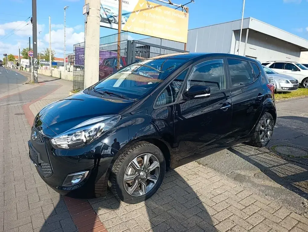 Gebraucht Hyundai ix20 YES! 125 PS (91 kW) 2017 Schwarz Kleinwagen