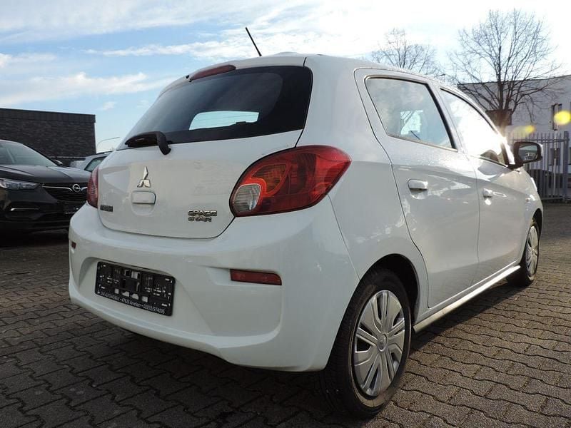 Gebraucht Mitsubishi Space Star Edition 71 PS (52 kW) 2017 Weiß Limousine