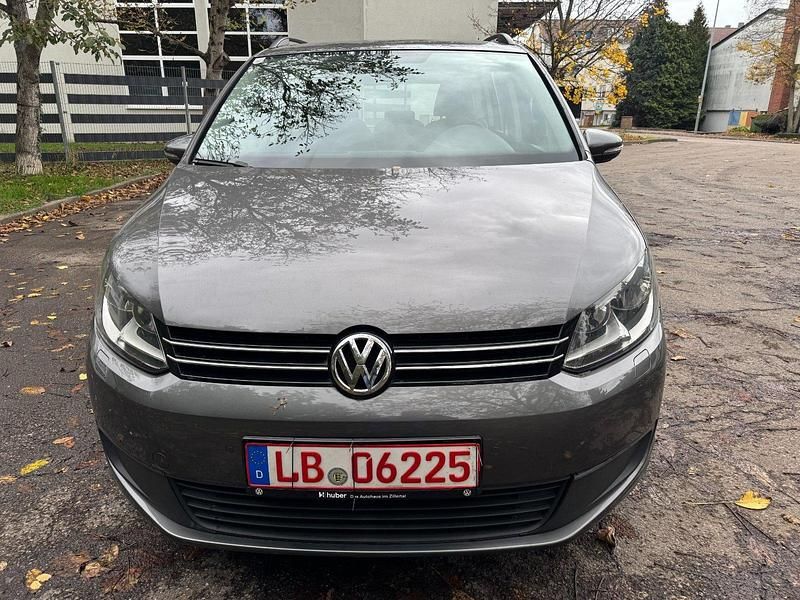 Gebraucht VW Touran Trendline 90 PS (66 kW) 2012 Grau Van / Kleinbus
