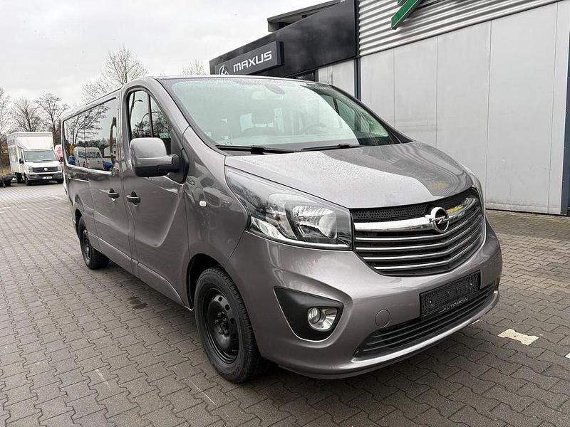 Gebraucht Opel Vivaro 145 PS (106 kW) 2018 Grau Van / Kleinbus