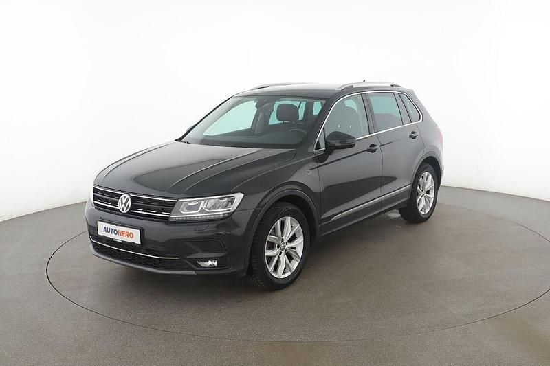 Grau Gebraucht 2020 VW Tiguan Highline SUV | 26.950 € (Guter Preis) - Bild 1/3