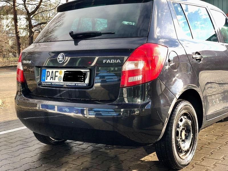 Gebraucht Skoda Fabia Ambition 86 PS (63 kW) 2014 Schwarz Kombi
